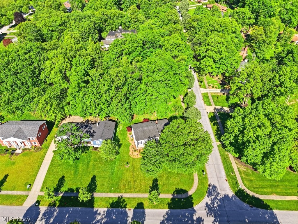 8700 Bradford Lane Brecksville OH 44141