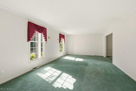 8700 Bradford Lane Brecksville OH 44141