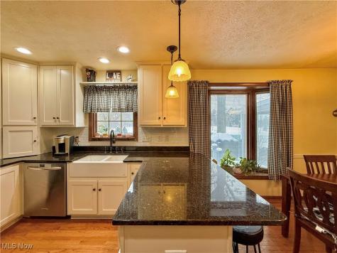 2470 Stiegler Road Valley City OH 44280