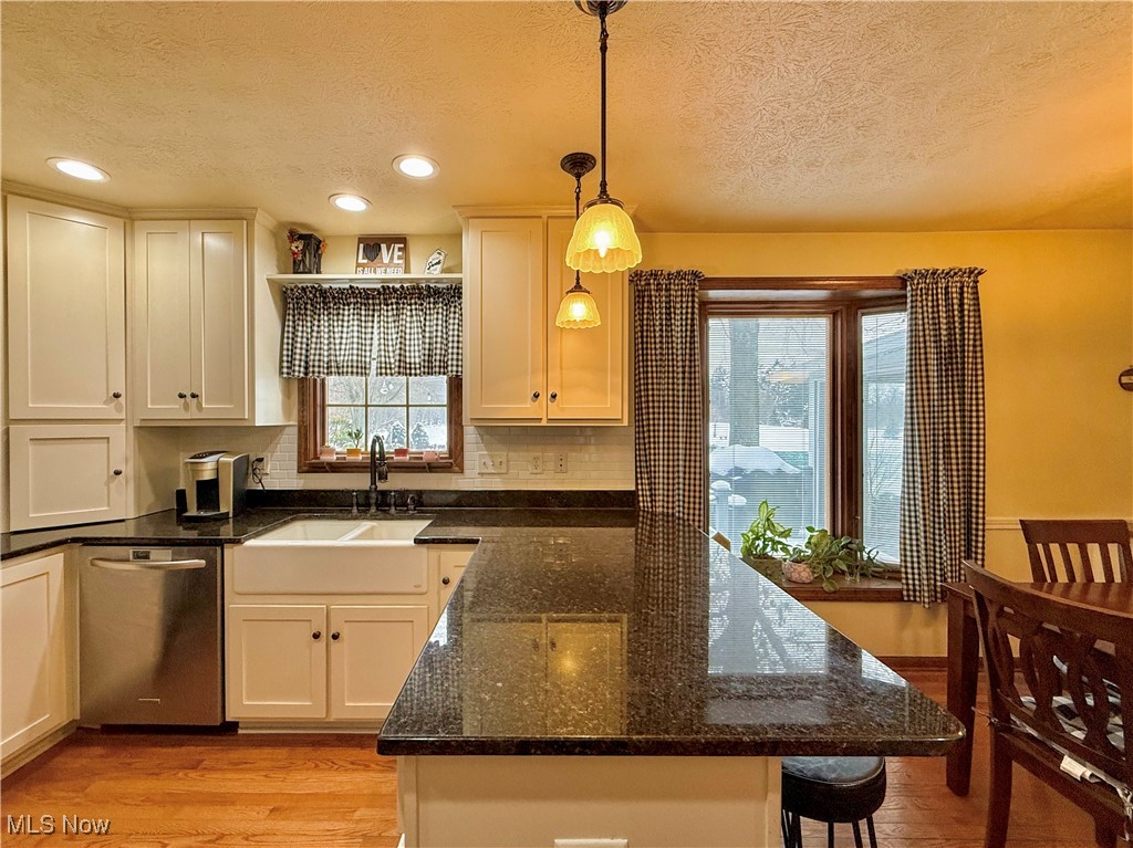 2470 Stiegler Road Valley City OH 44280