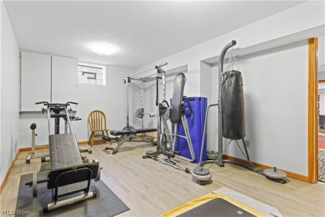 2011 E Swan Lake Circle Kent OH 44240