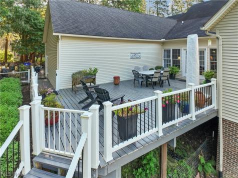 2011 E Swan Lake Circle Kent OH 44240