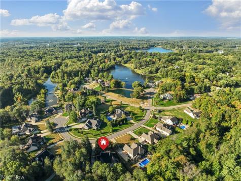 2011 E Swan Lake Circle Kent OH 44240