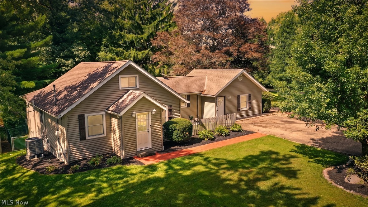 15414 Lakeshore Drive Burton OH 44021