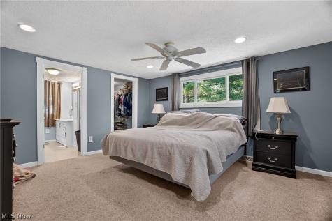 15414 Lakeshore Drive Burton OH 44021