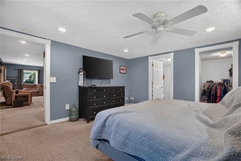15414 Lakeshore Drive Burton OH 44021