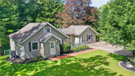 15414 Lakeshore Drive Burton OH 44021