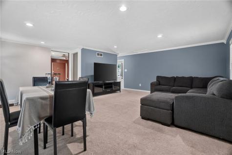 15414 Lakeshore Drive Burton OH 44021