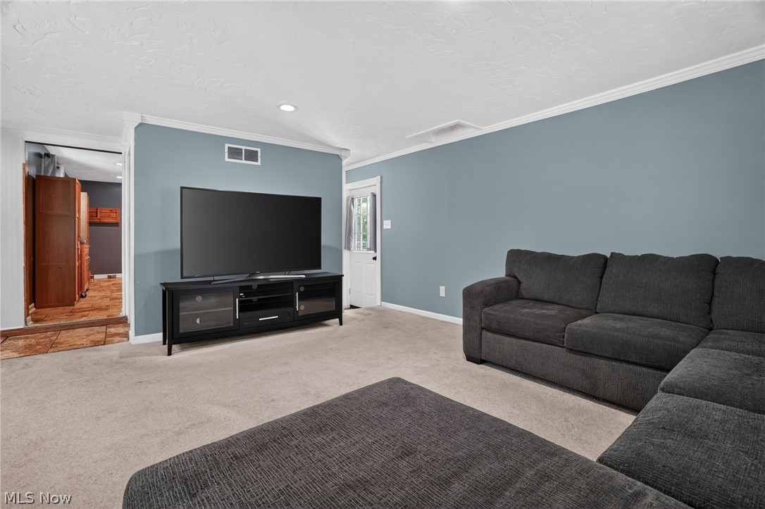 15414 Lakeshore Drive Burton OH 44021