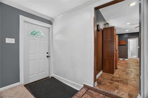 15414 Lakeshore Drive Burton OH 44021