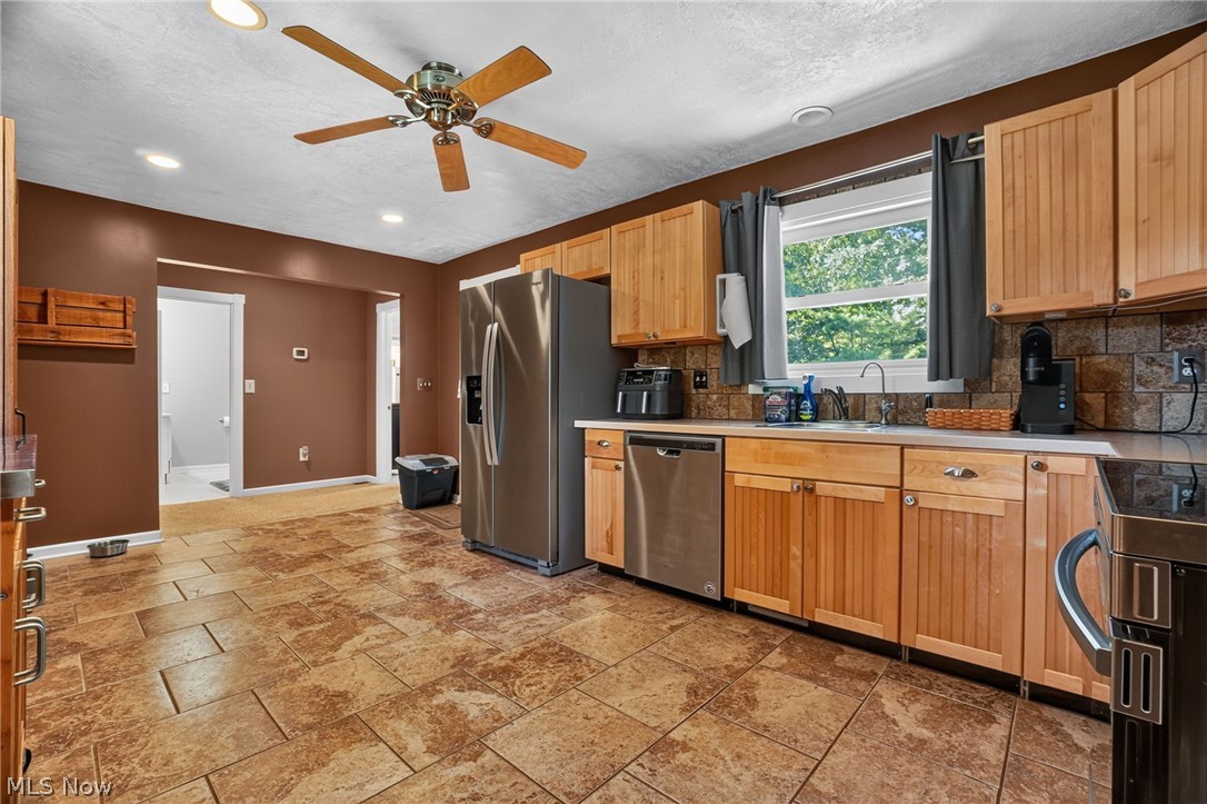 15414 Lakeshore Drive Burton OH 44021