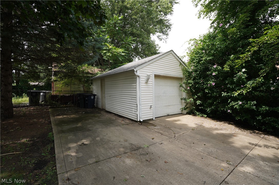 1761 Marks Avenue Akron OH 44305