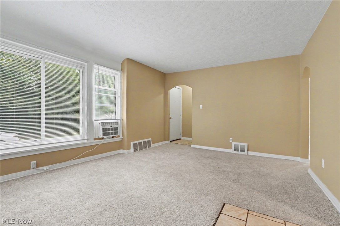 1761 Marks Avenue Akron OH 44305
