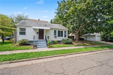 1761 Marks Avenue Akron OH 44305