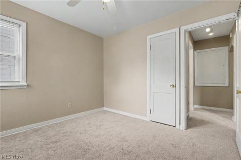 1761 Marks Avenue Akron OH 44305