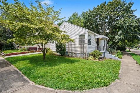 1761 Marks Avenue Akron OH 44305