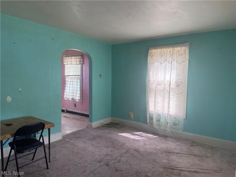456 W New York Avenue Sebring OH 44672