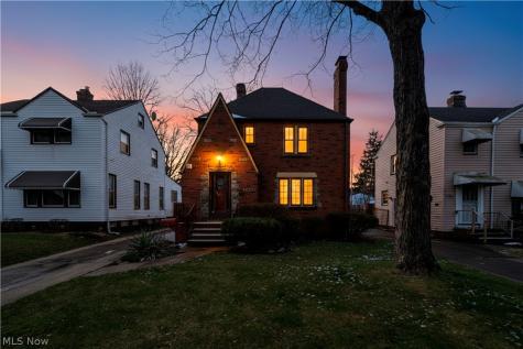 15812 Judson Drive Cleveland OH 44128