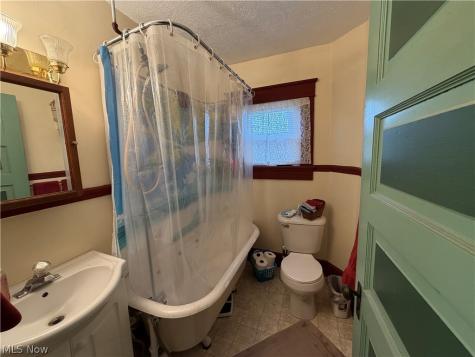 893 Maxwell Avenue Millersburg OH 44654