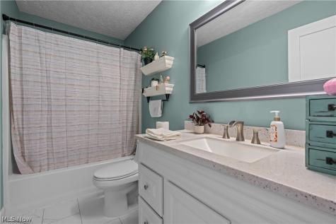 35316 Oxford Court North Ridgeville OH 44039