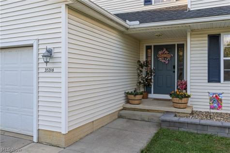 35316 Oxford Court North Ridgeville OH 44039