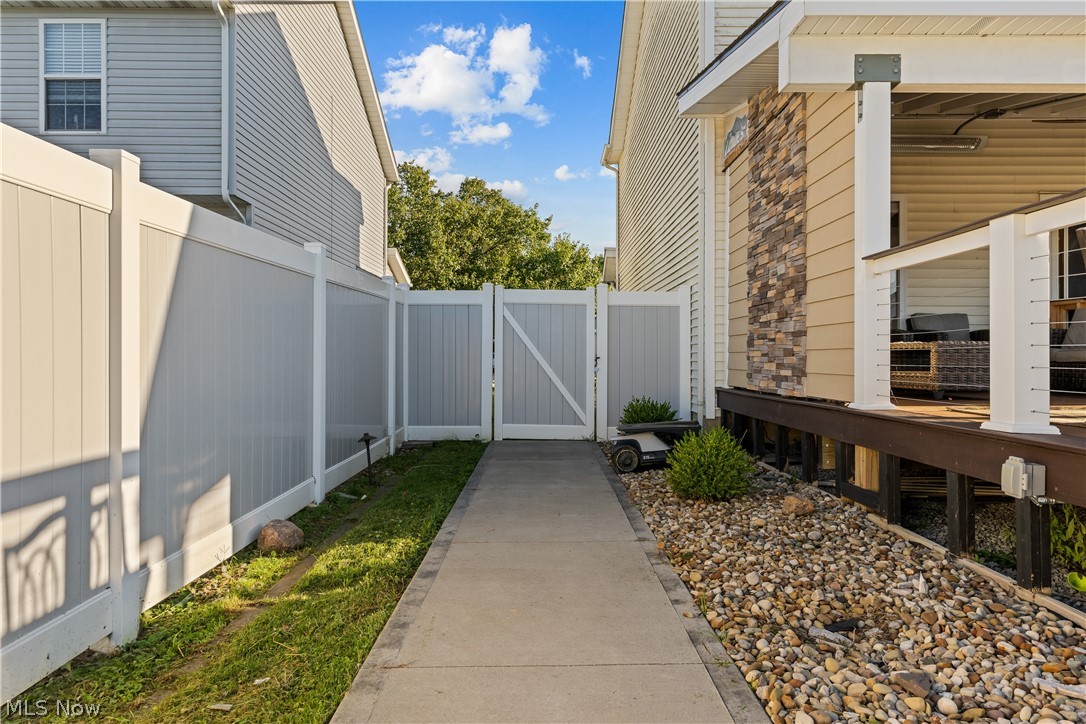 35316 Oxford Court North Ridgeville OH 44039