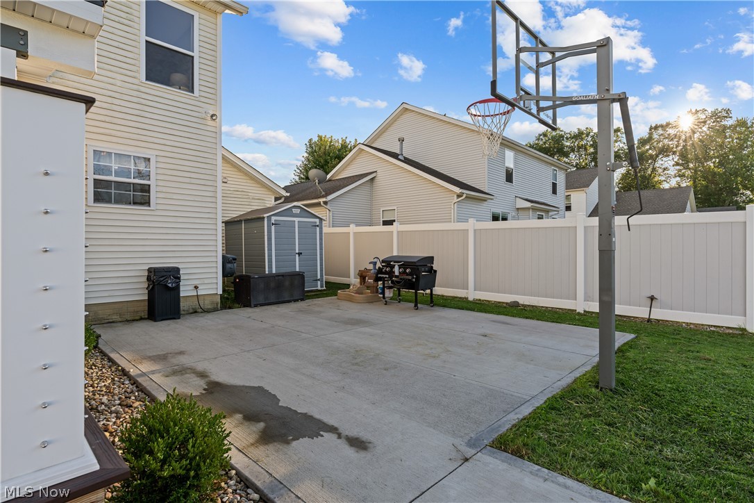 35316 Oxford Court North Ridgeville OH 44039