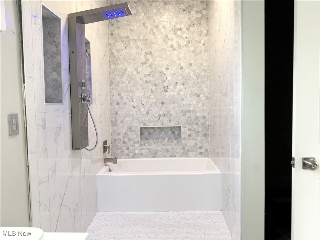 1834 W 44 Street Cleveland OH 44113