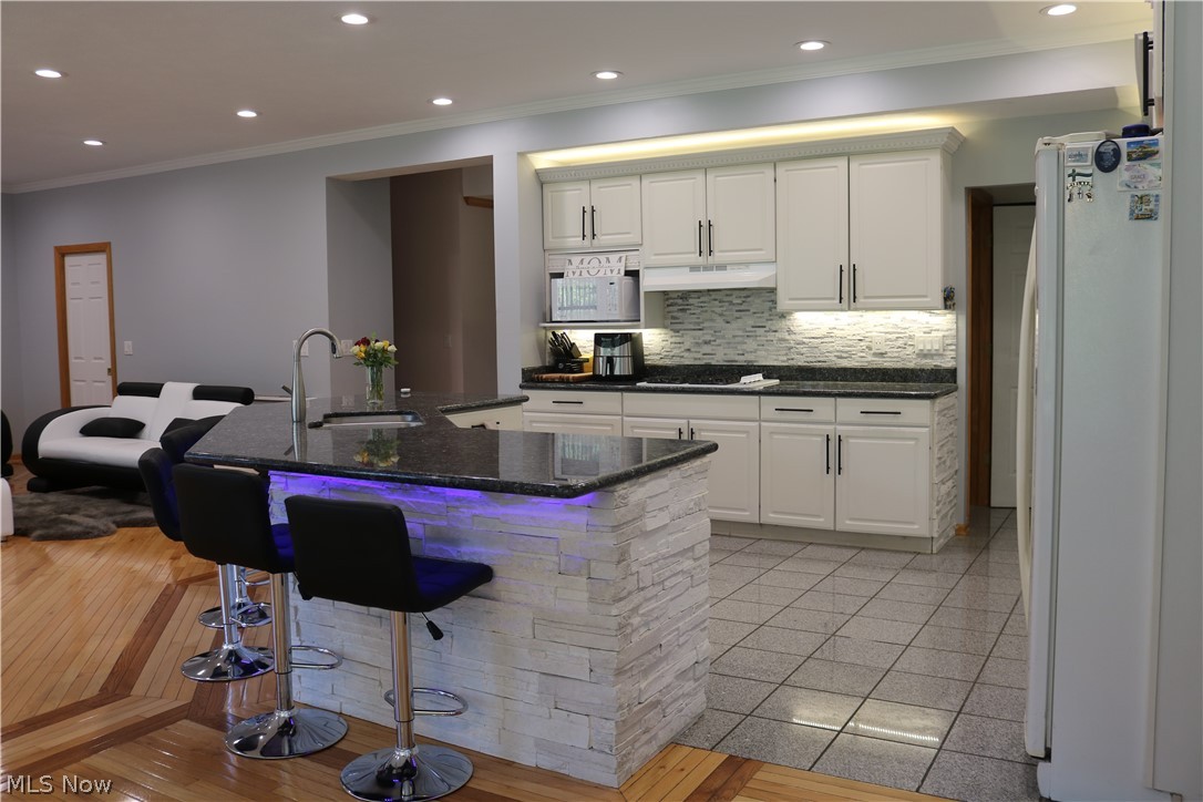 8766 Pointe Drive Broadview Heights OH 44147