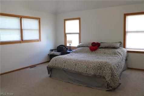 8766 Pointe Drive Broadview Heights OH 44147