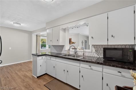 5701 Rosedale Street Louisville OH 44641