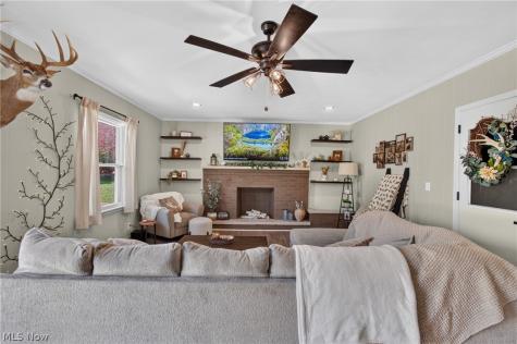 5701 Rosedale Street Louisville OH 44641