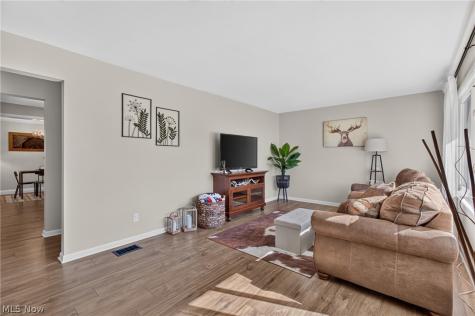 5701 Rosedale Street Louisville OH 44641