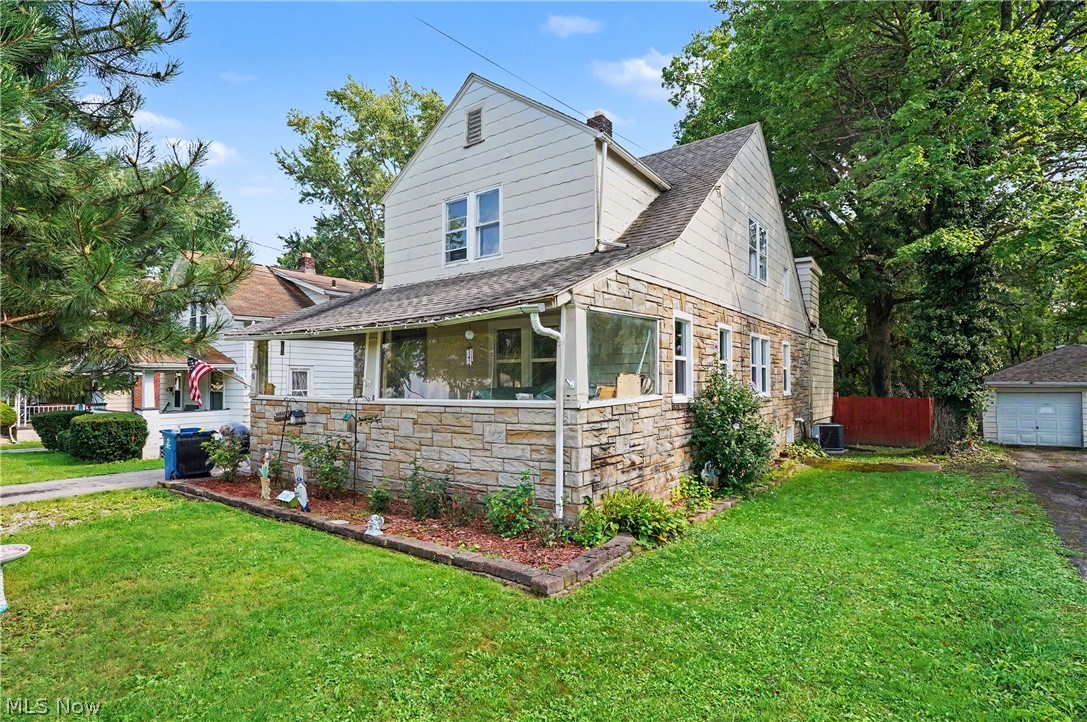 15 Massachusetts Avenue Poland OH 44514