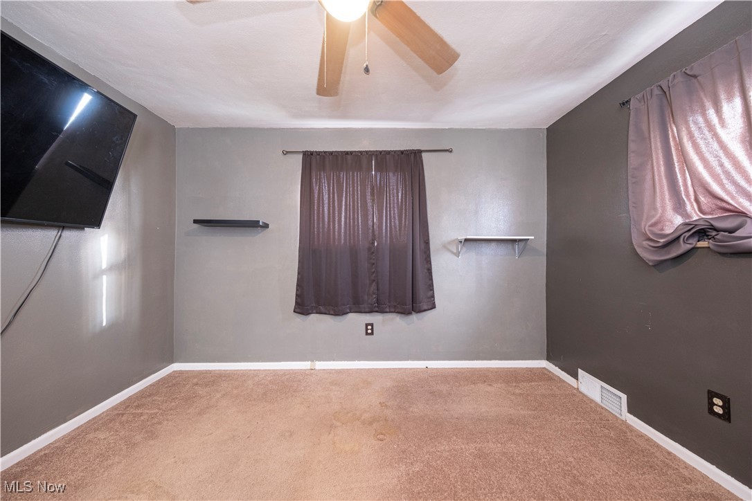132 Linmar Street Wintersville OH 43953