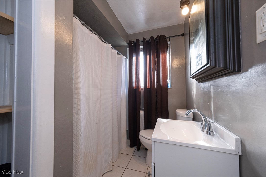 132 Linmar Street Wintersville OH 43953