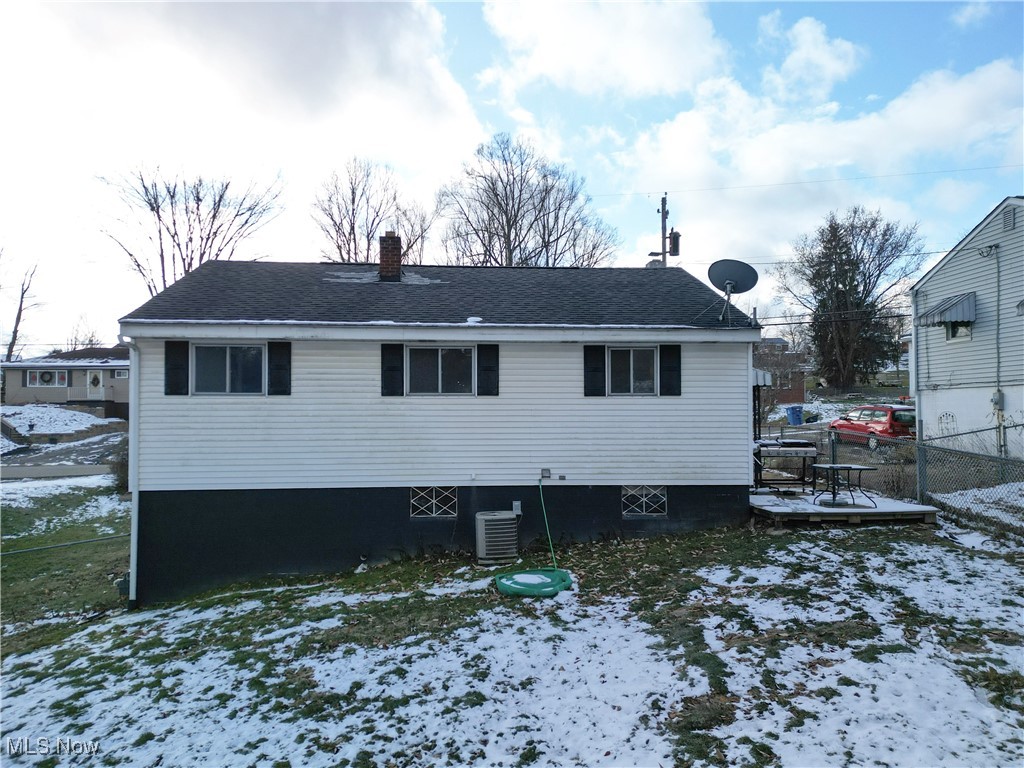 132 Linmar Street Wintersville OH 43953