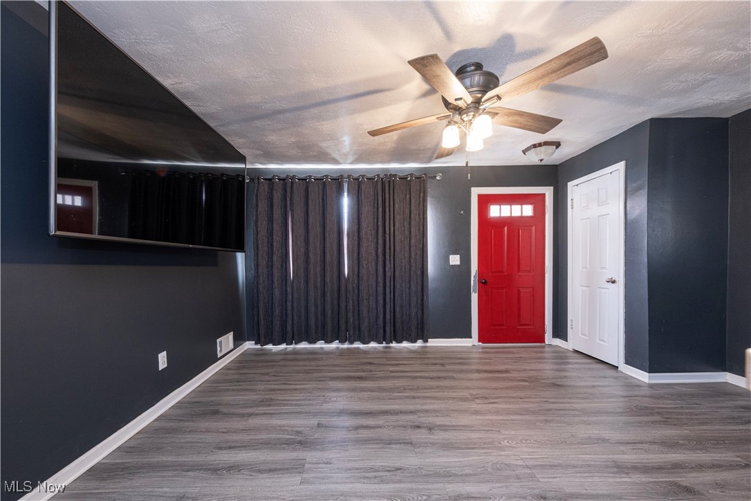 132 Linmar Street Wintersville OH 43953