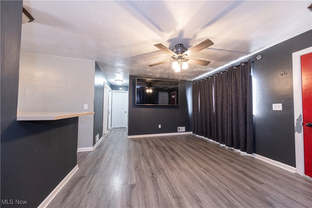 132 Linmar Street Wintersville OH 43953