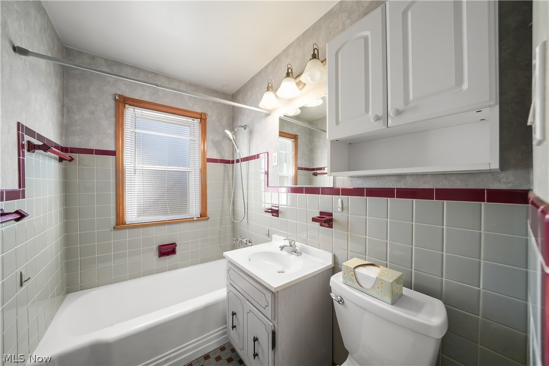 5141 W 8th Street Brooklyn Heights OH 44131