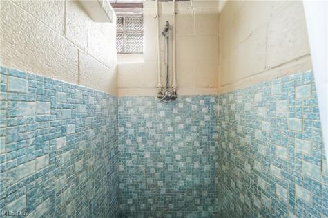 5141 W 8th Street Brooklyn Heights OH 44131