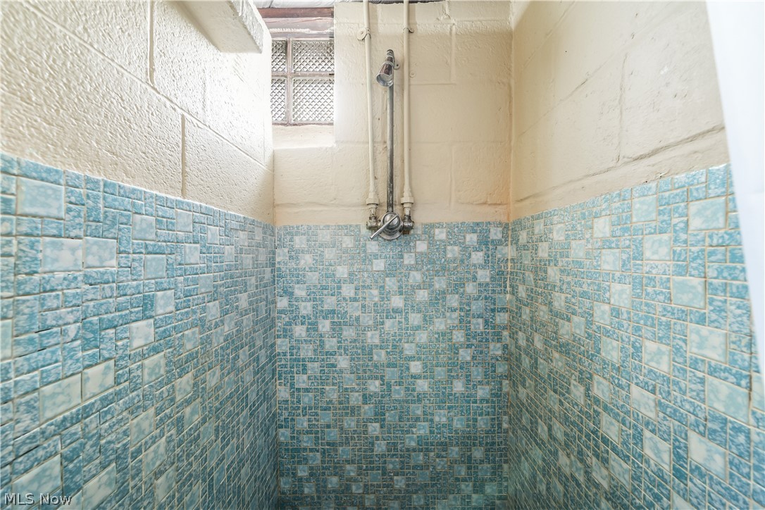 5141 W 8th Street Brooklyn Heights OH 44131