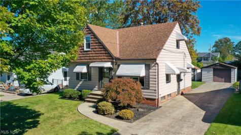 5141 W 8th Street Brooklyn Heights OH 44131