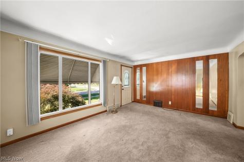 5141 W 8th Street Brooklyn Heights OH 44131