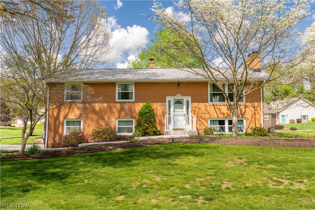 5205 Huckleberry Street NW North Canton OH 44720