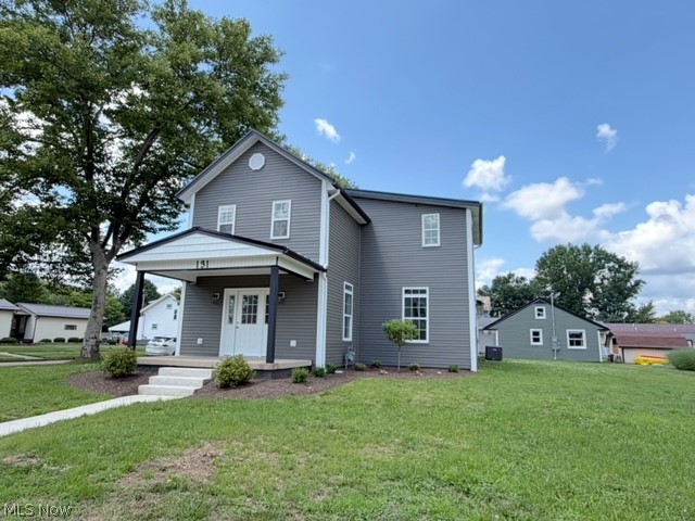 131 W 10th Street Uhrichsville OH 44683