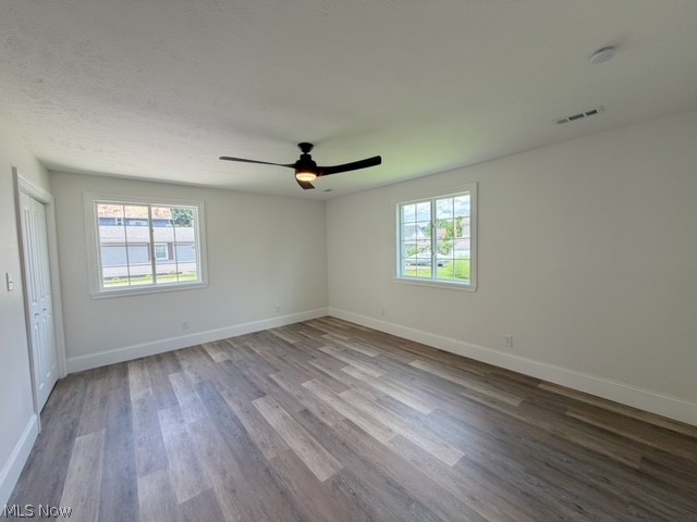 131 W 10th Street Uhrichsville OH 44683