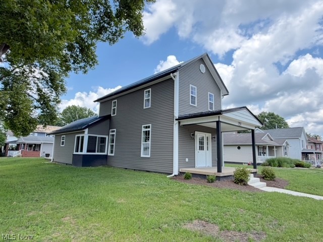 131 W 10th Street Uhrichsville OH 44683