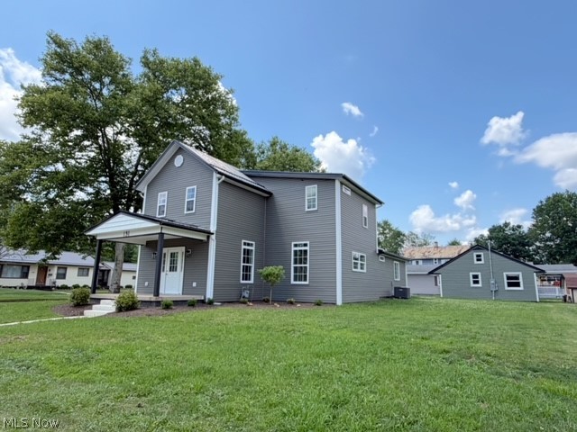 131 W 10th Street Uhrichsville OH 44683