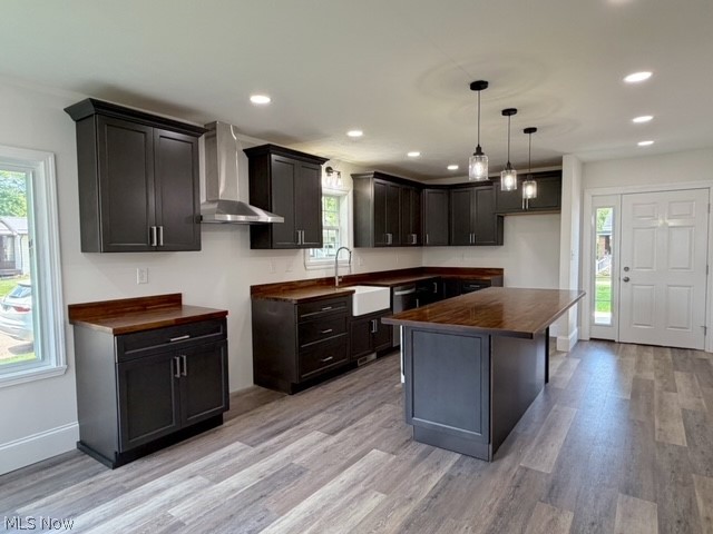 131 W 10th Street Uhrichsville OH 44683